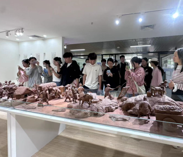 审美意象使学生在美的熏陶中天然生发对真善美的向往 审美意象使学生在美的熏陶中天然生发对真善美的向往